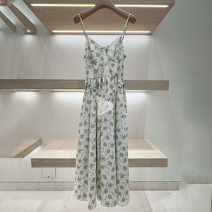 法式度假风碎花吊带连衣裙女收腰系带长裙白色显瘦