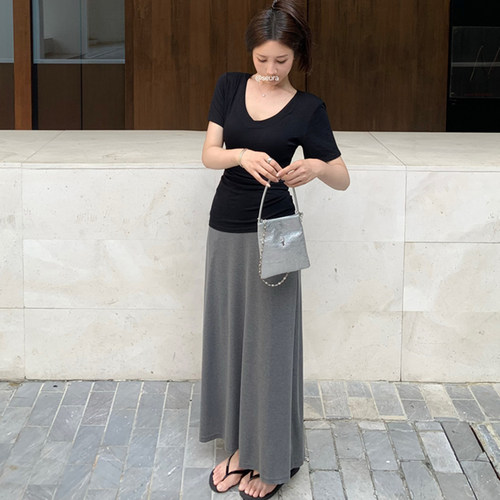 莫代尔深灰色慵懒半身裙女