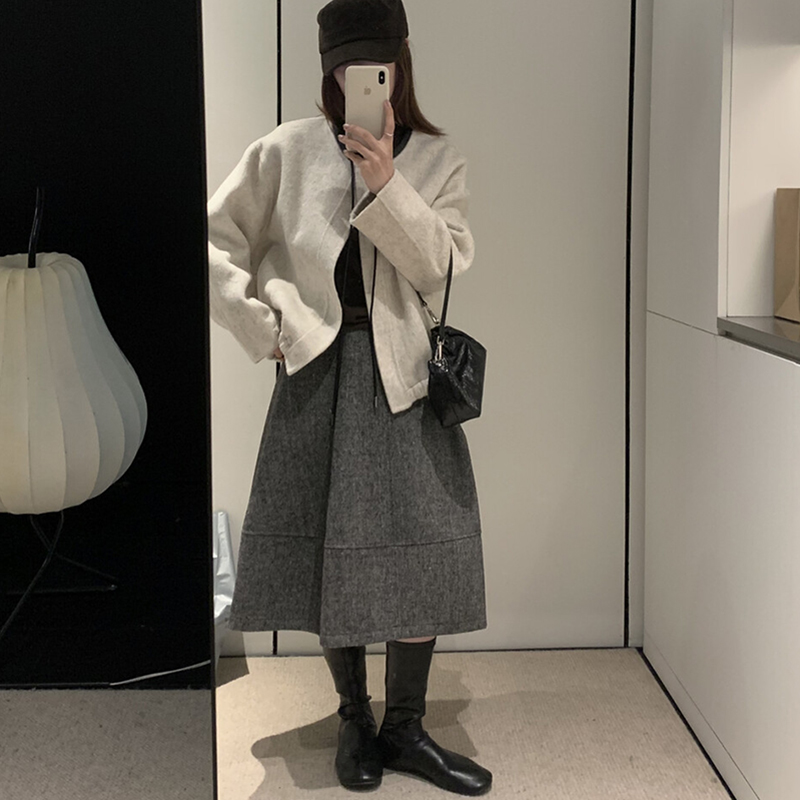 日系极简风灰色加绒毛呢A字半身裙女冬季高腰宽松高级感中裙伞裙