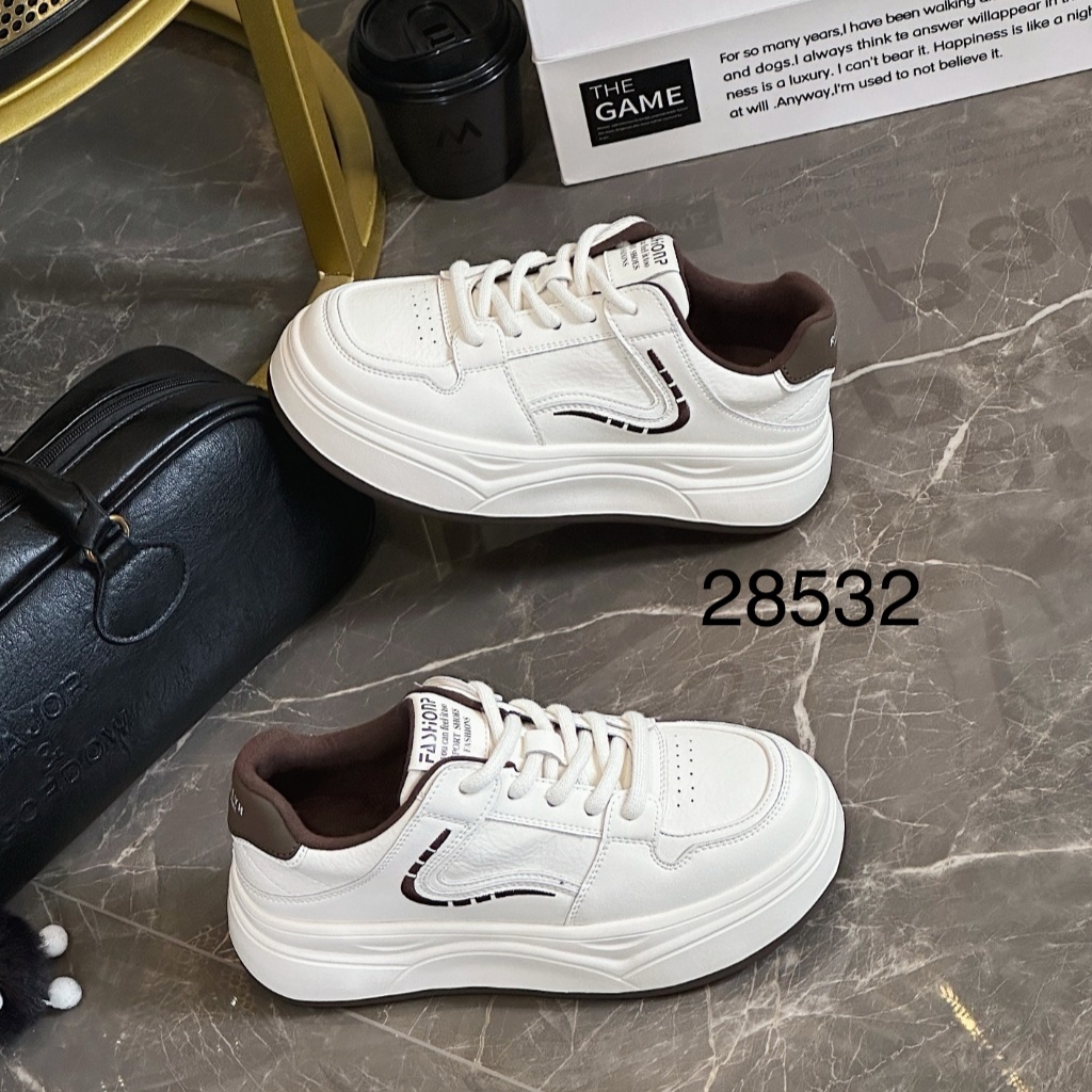 她菲娅2025冬新款欧货真皮小白鞋女轻便厚底百搭休闲运动鞋28532