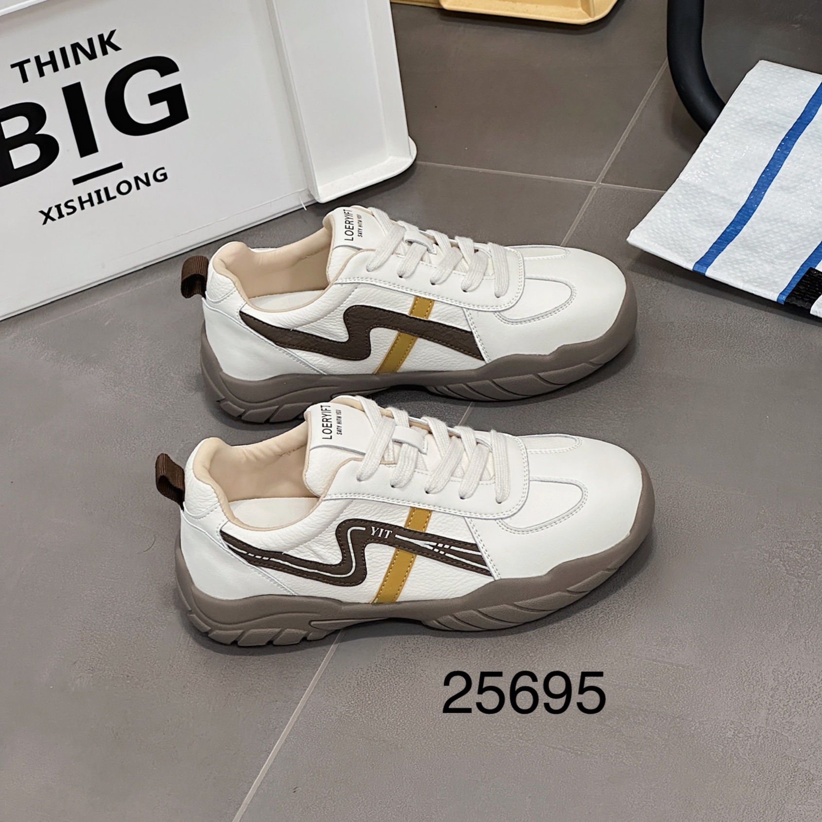 她菲娅2025秋韩版复古真皮德训鞋女新款轻便百搭休闲阿甘鞋25695