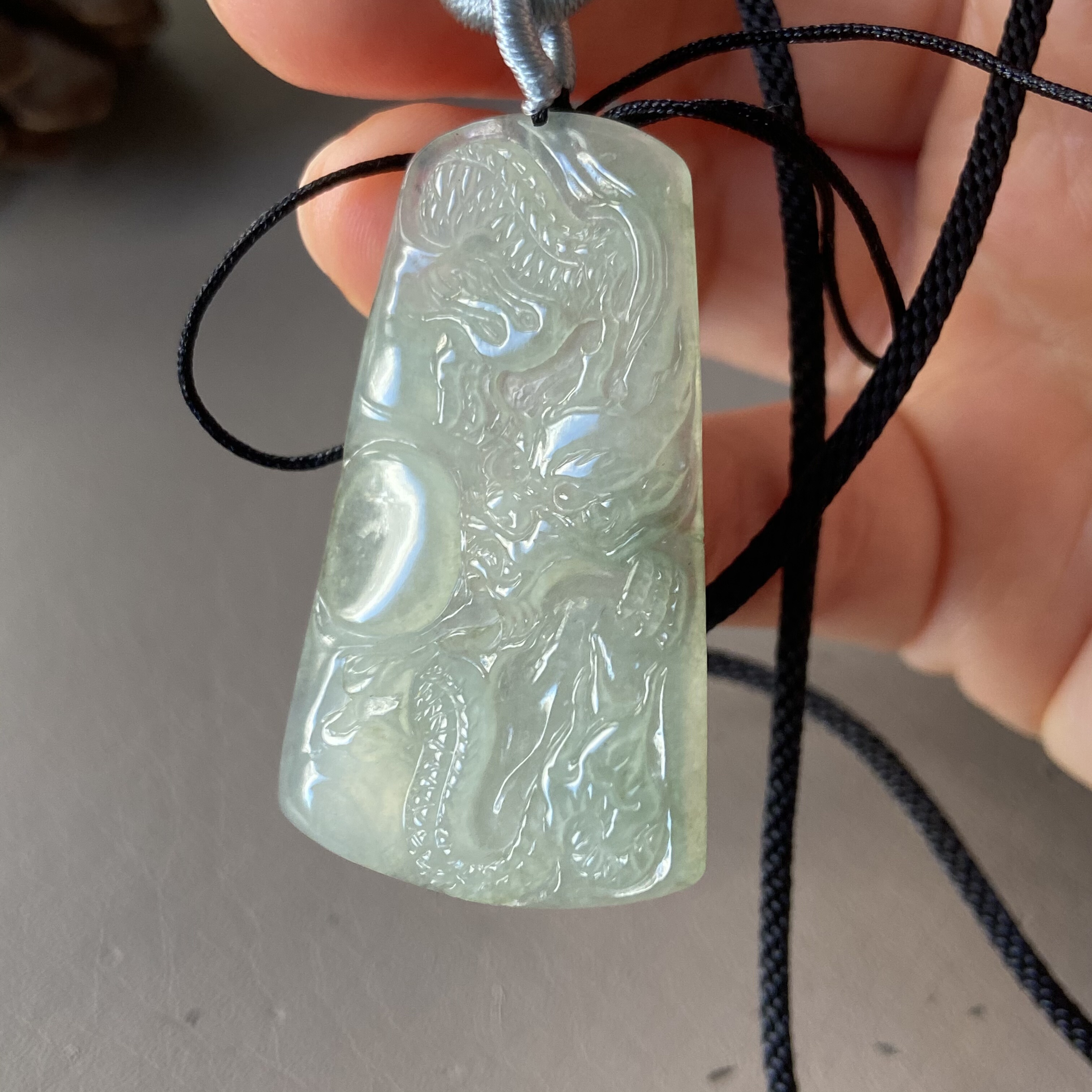 天然缅甸翡翠龙牌吊坠挂件冰种浅绿色手工雕刻老坑a货0145