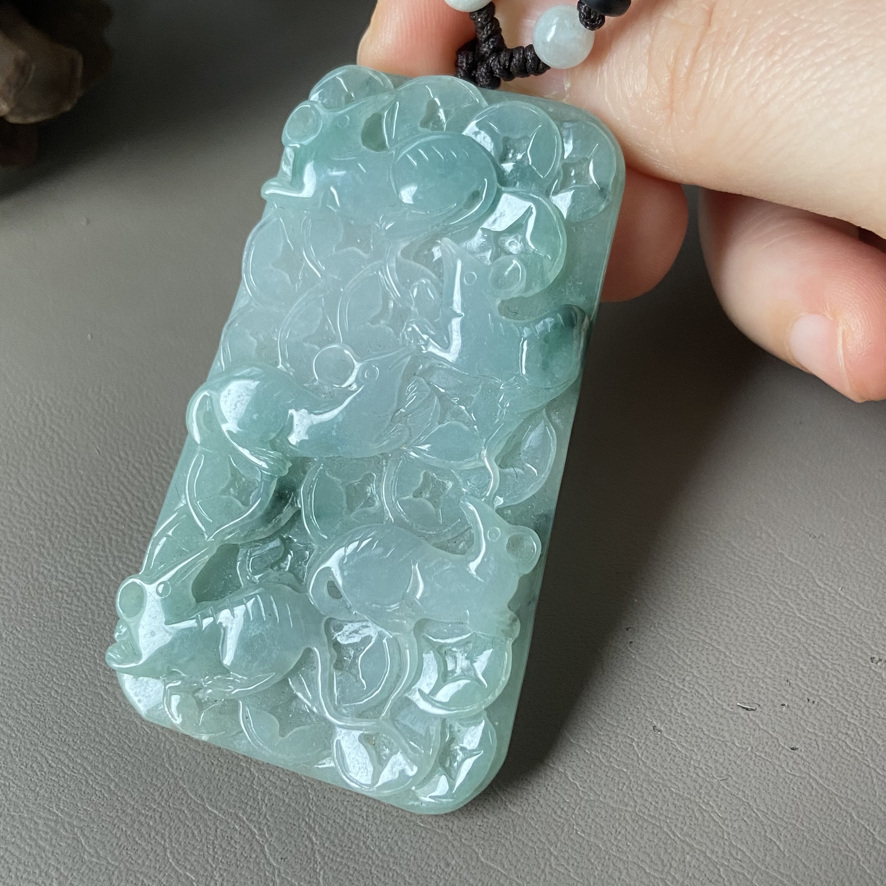 天然缅甸翡翠玉牌五鼠丰登冰种飘绿手工精雕挂件吊坠老坑a货1999