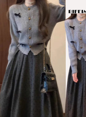 灰色针织毛衣搭半身连衣裙2026年新款女早春小个子高级感气质长裙