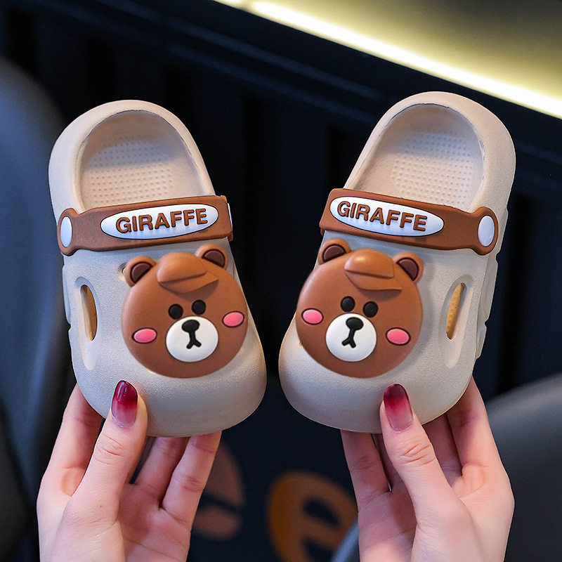 新款宝宝拖鞋夏季可爱小熊软底男童洞洞鞋婴幼儿小童包头凉拖两穿