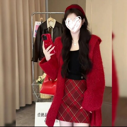 慵懒风宽松红色连帽毛衣女2024秋冬季高级感休闲气质针织开衫外套