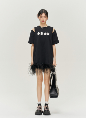 YIJIANGLAN春夏新款时尚女针织T恤连衣裙鸵鸟毛YJL24C6663