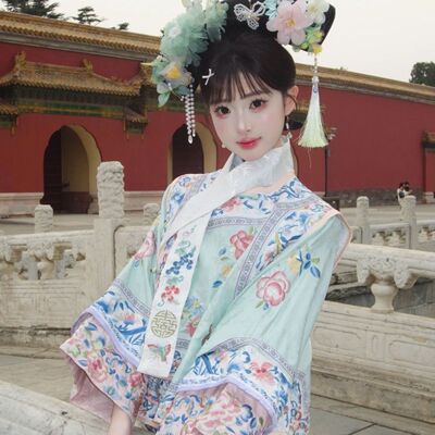 新款原创汉服清代印花古装旗装延吉旗袍公主清朝格格旅拍装连衣裙