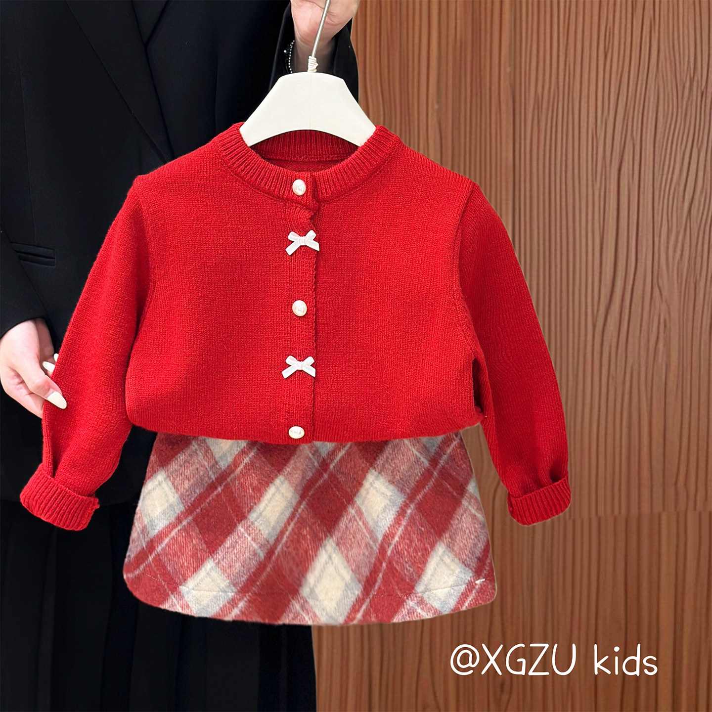 女童小香风套装红色针织衫件套