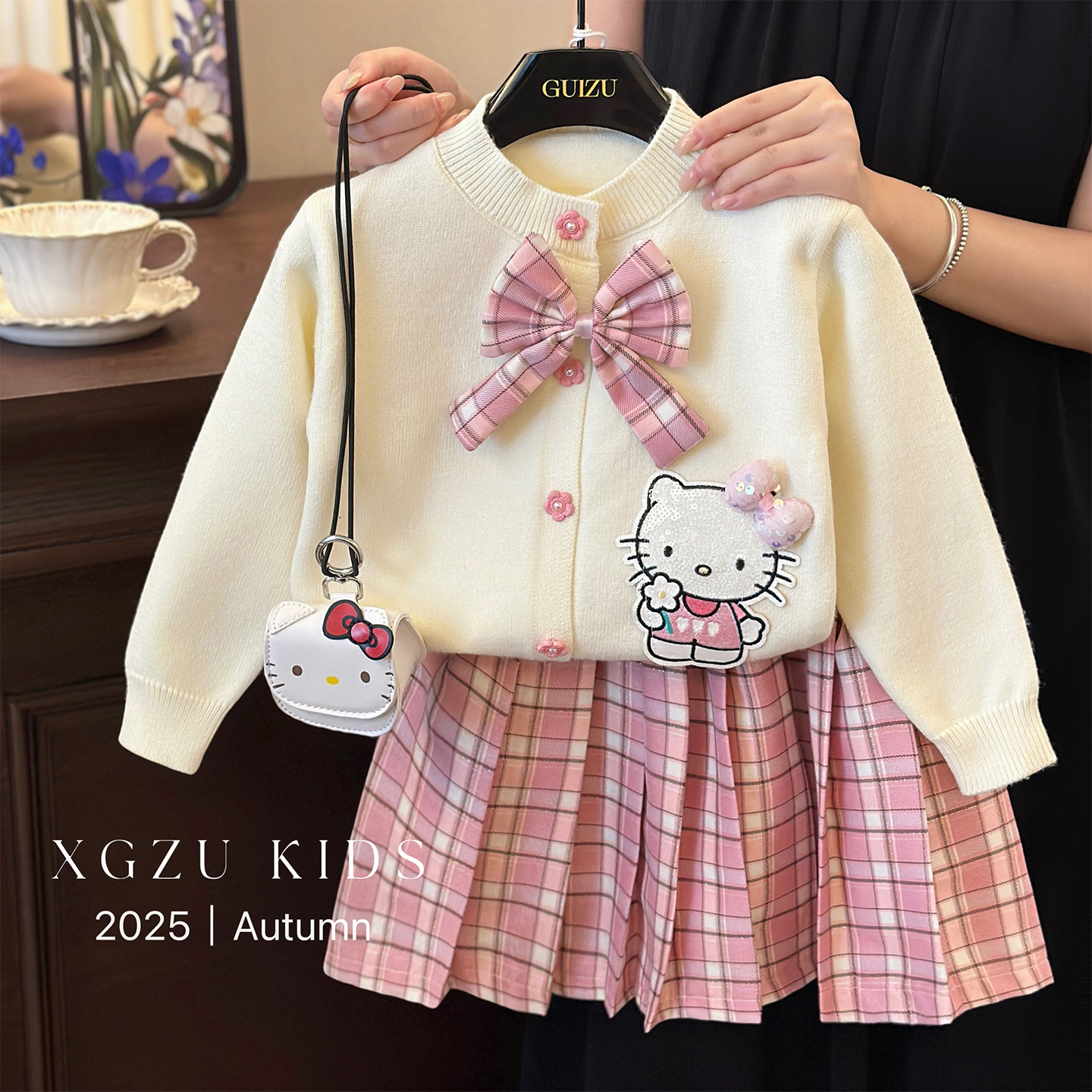 女童春秋针织卡通可爱KT猫套装