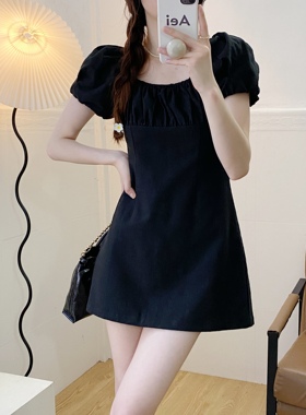 现货 23夏新款法式复古优雅方领收腰显瘦连衣裙时尚百搭a字短裙女