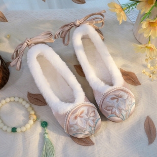 子毛口加绒棉鞋 女旗袍鞋 软底绣花鞋 老北京布鞋 增高新款 古风汉服鞋