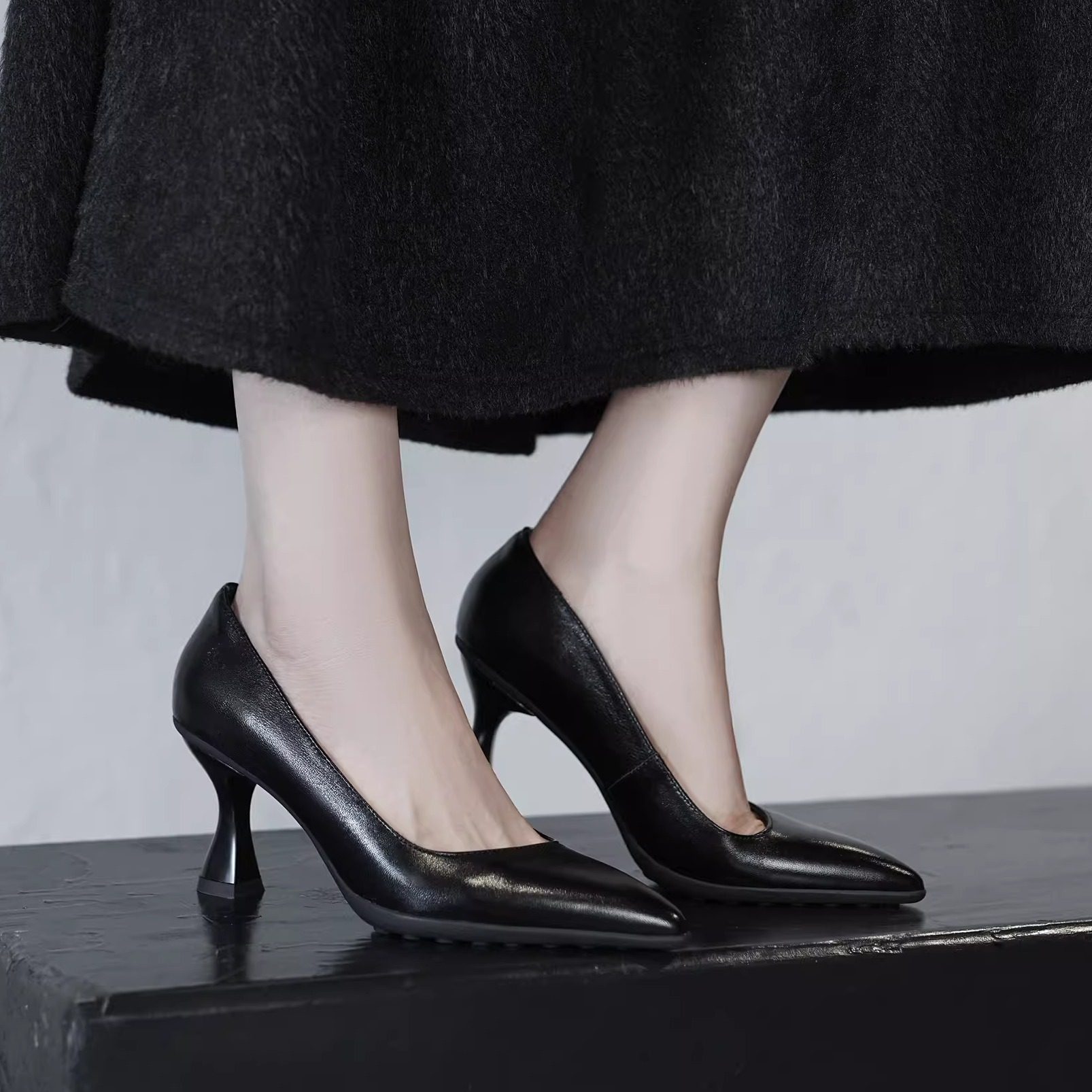 7cm细跟尖头真皮单鞋女优雅四季高跟鞋气质简约风黑色浅口小皮鞋,女鞋,浅口单鞋,淘宝优惠券,粉丝福利购,淘宝优惠卷