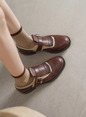 25春新款真皮低跟黑色英伦风小皮鞋女粗跟圆头皮带扣雕花懒人单鞋