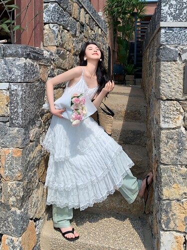 2C177-D21-P115-K178白色超仙蕾丝吊带裙女中长款2024年夏新款法