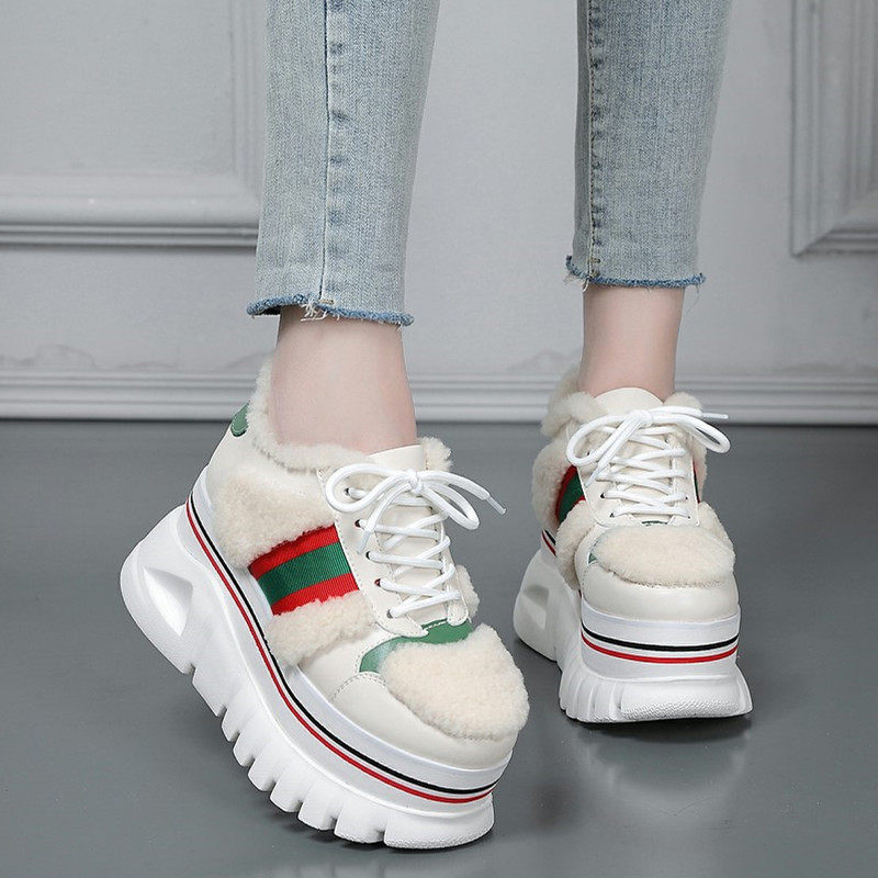 欧货2024秋冬新款羊皮毛一体加绒保暖棉鞋狗头厚底增高休闲鞋女潮,女鞋,深口单鞋,淘宝优惠券,粉丝福利购,淘宝优惠卷