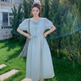 小众漂亮温柔风气质遮肉显瘦长裙2025新款蕾丝拼接蓝色连衣裙女夏，女装连衣裙，杭阁服饰