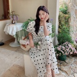 法式米白色波点连衣裙女2023年夏季新款法式温柔海边度假风长裙子，女装连衣裙，杭阁服饰