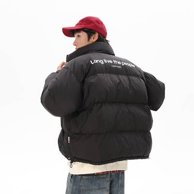 羽绒服印花：人民万岁