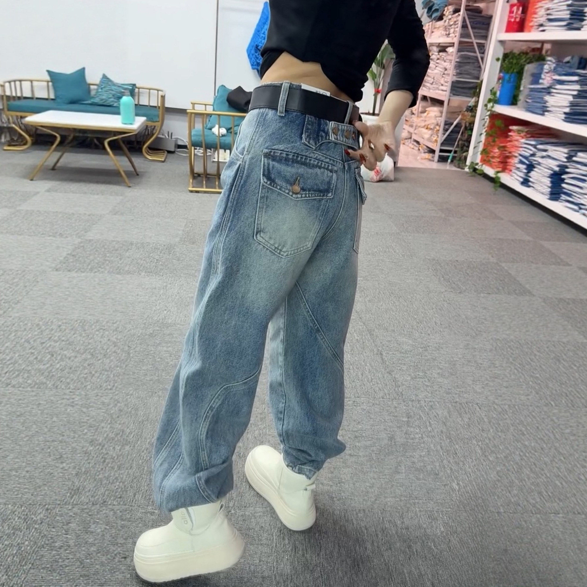 大码女装早春新款高腰显瘦弯刀牛仔裤胖mm梨型身材宽松遮肉阔腿裤,女装/女士精品,牛仔裤,淘宝优惠券,粉丝福利购,淘宝优惠卷