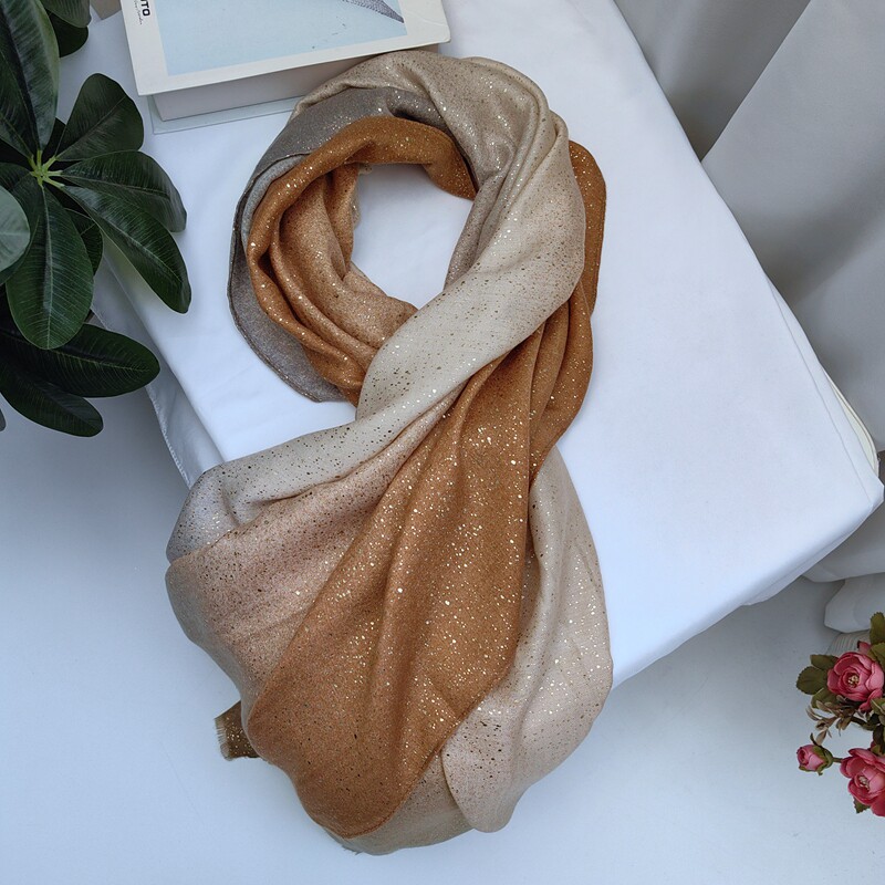 秋冬高级感渐变色烫金披肩围巾