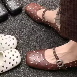 2026春新款隐形内增高5厘米 真皮时尚方头一字扣铆钉浅口单鞋B809