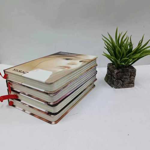 雅莎卡硬皮纯真年代小女孩精装插画女生童年彩页手礼账本日记本