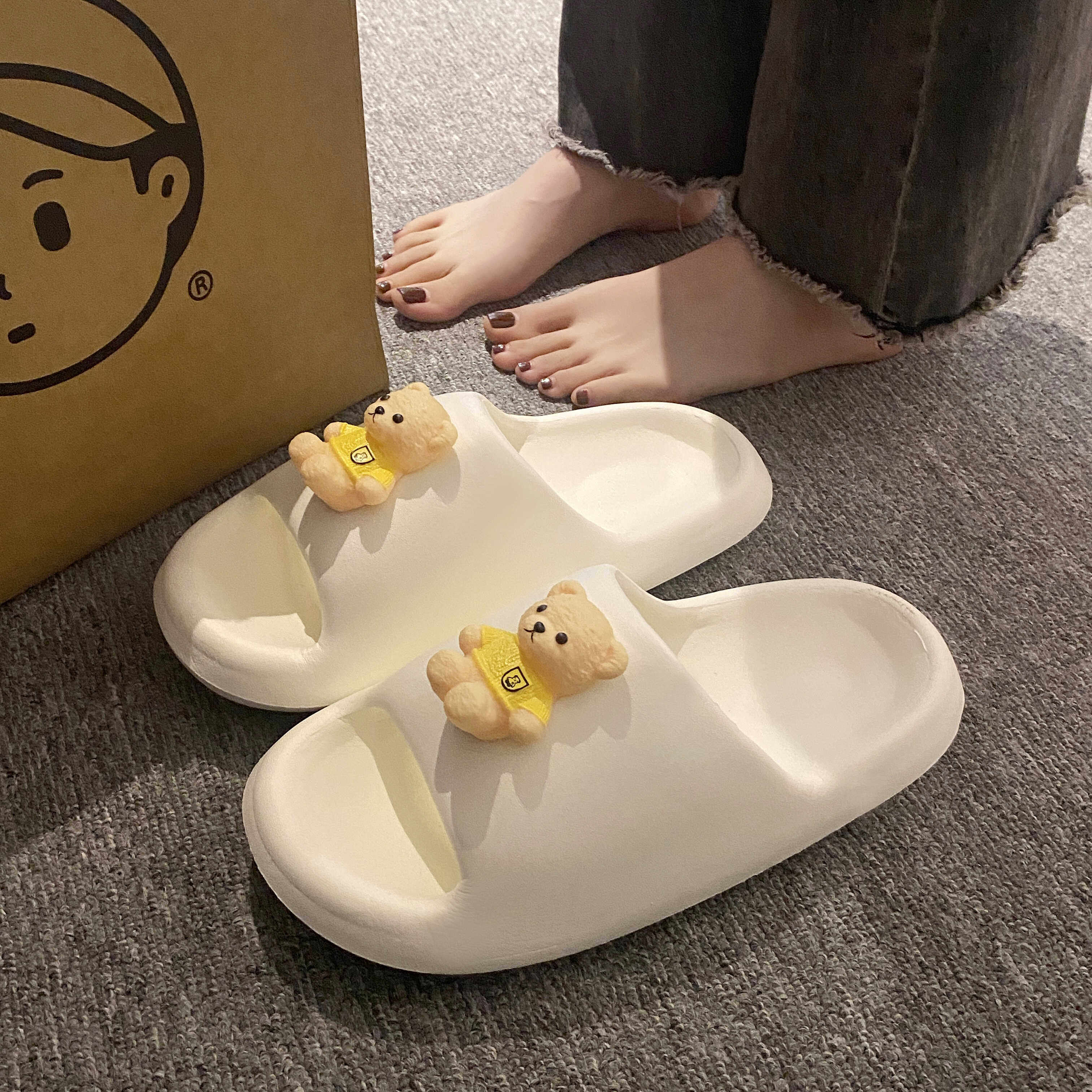 今年流行爆款EVA立体小黄熊凉拖鞋外穿女学生卡通防滑不臭脚情侣