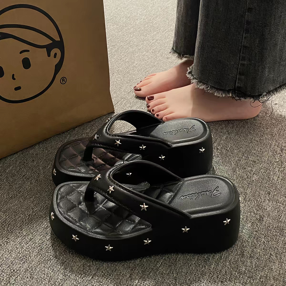 韩版铆钉松糕底增高防滑人字拖女