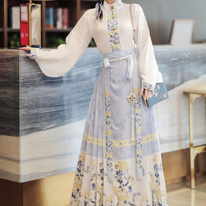 蝶恋明制汉服女款汉元素2图片