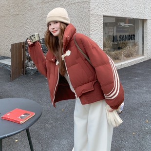 红色羽绒服女冬季2025年新款高级感短款小个子时尚减龄面包服外套