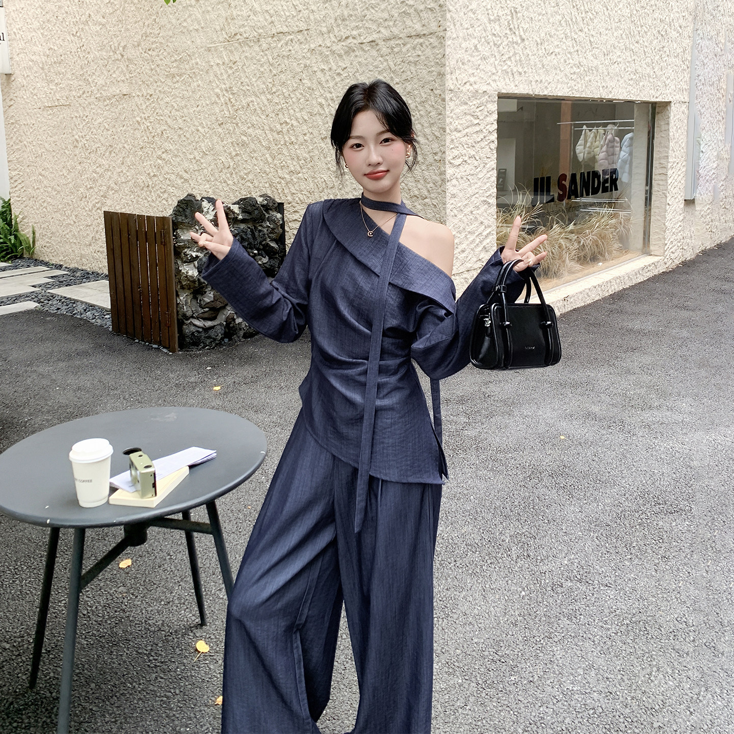 法式减龄露肩上衣休闲阔腿裤套装女2026春季新款爆款高级感两件套,女装/女士精品,时尚套装,淘宝优惠券,粉丝福利购,淘宝优惠卷