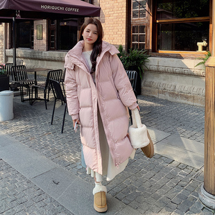 粉色羽绒服女2025年冬季新款加厚保暖长款过膝直筒连帽白鸭绒外套