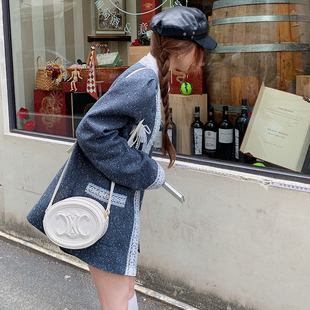 P225 9921 328 浪漫雾霾蓝小香风蕾丝拼接羽绒服外套2CO57 法式