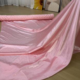 粉色背景布绸缎面料遮盖汽车揭幕拍照摄影布料丝绸里布内衬婚庆装