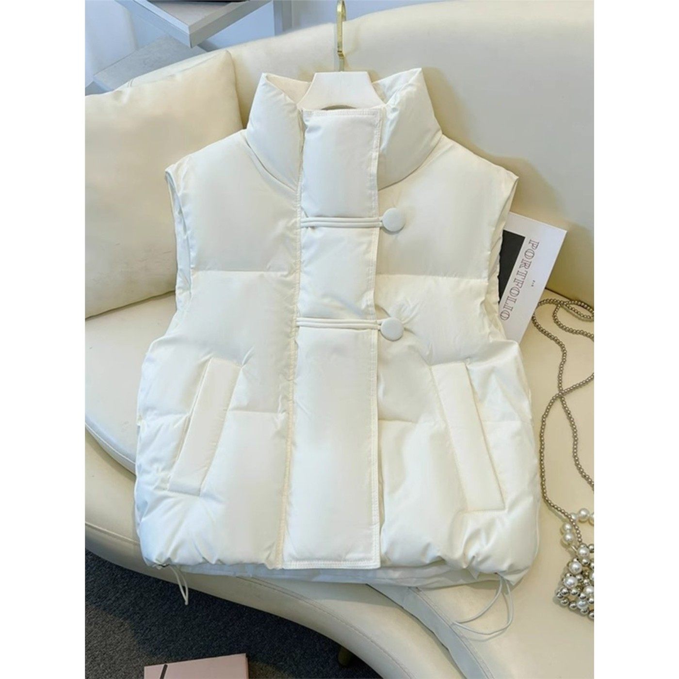 白色羽绒马甲女外穿2025新款秋冬季短款坎肩背心小个子加厚棉马夹