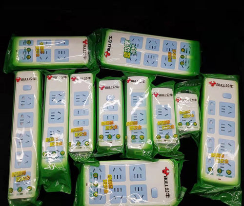 公牛不带线家用多功能正品插座