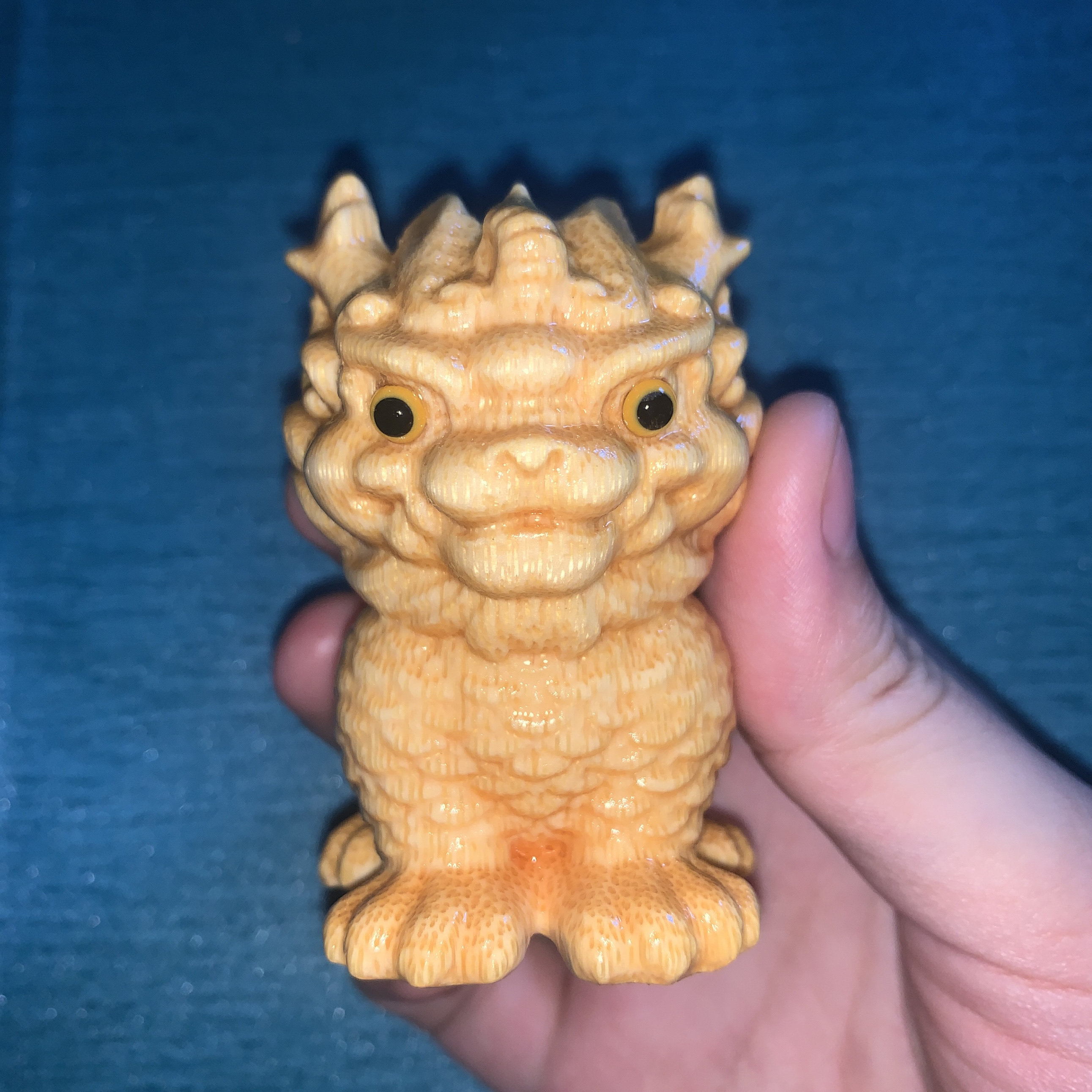 祥瑞兽麒麟龙血竹雕刻手把玩小件实心工艺品办公家具装饰收藏礼品