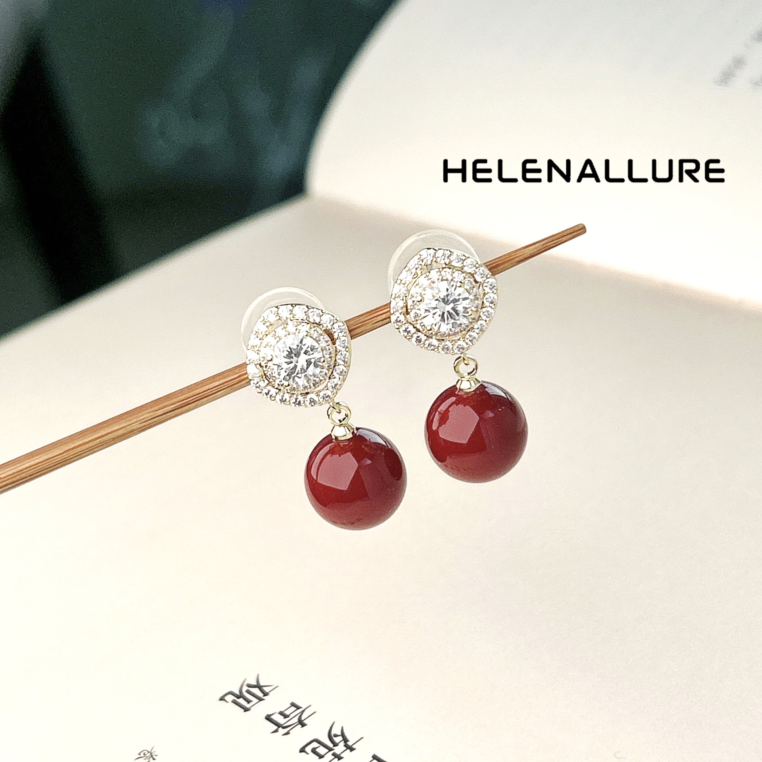 HELENALLURE 红色港风耳钉复古几何方形微镶钻耳坠气质大气耳饰,饰品/流行首饰/时尚饰品新,耳钉,淘宝优惠券,粉丝福利购,淘宝优惠卷