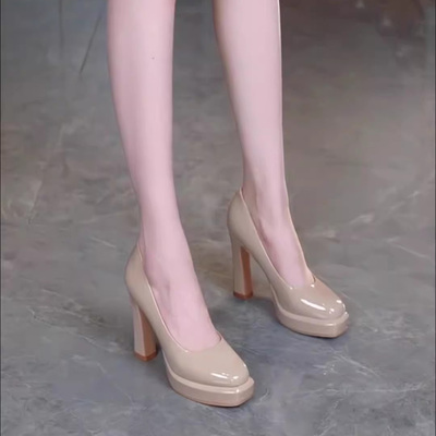 送运费险-漆皮高跟鞋女