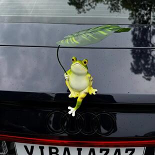 【下单立减50】车载可爱悠闲坐姿青蛙撑伞青蛙钓鱼创意玩偶PX