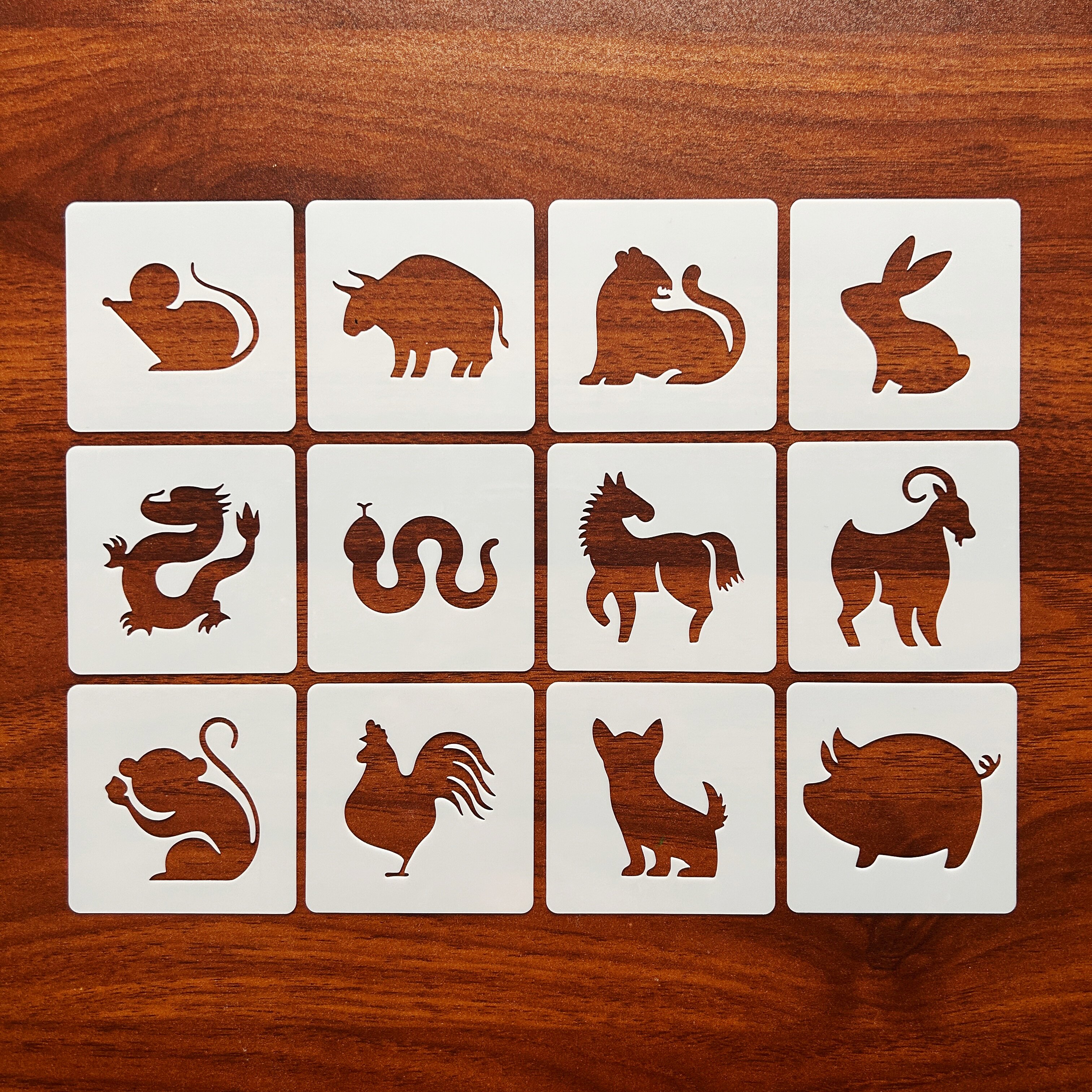 迷你小号6cm涂鸦可爱动物十二生肖手帐本喷彩绘画画镂空手绘模板