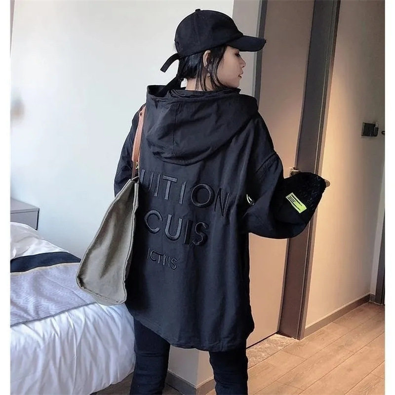 盐系外套女初秋设计感美式小香风宽松韩风chic高街连帽风衣棒球服