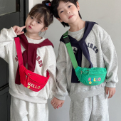 简约休闲轻便外出儿童斜挎包时尚 帅气宝宝胸包女孩运动包男童背包