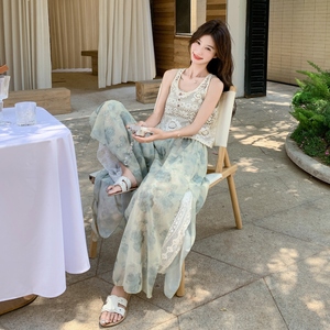 绿色独特绝美套装女夏季2025新款森系度假风叠穿垂感阔腿裤三件套图片