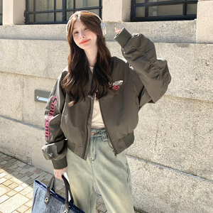 韩版字母刺绣灰色棒球服外套女春秋2025新款超火好看短款夹克上衣图片