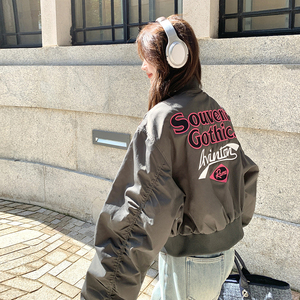 韩版字母刺绣灰色棒球服外套女春秋2025新款超火好看短款夹克上衣图片