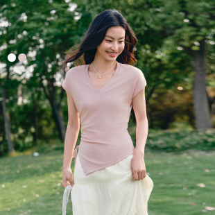 显瘦上衣女 伊芙丽v领修身 抽身不对称结构T恤女2025夏装 新款 时尚