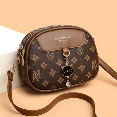 2025新款时尚百搭软皮小圆包女单肩简约斜挎包高级感小众休闲小包