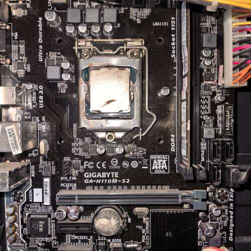 技嘉H110M-S2+i3-7100T板U套装，带挡板，无修--议价商品